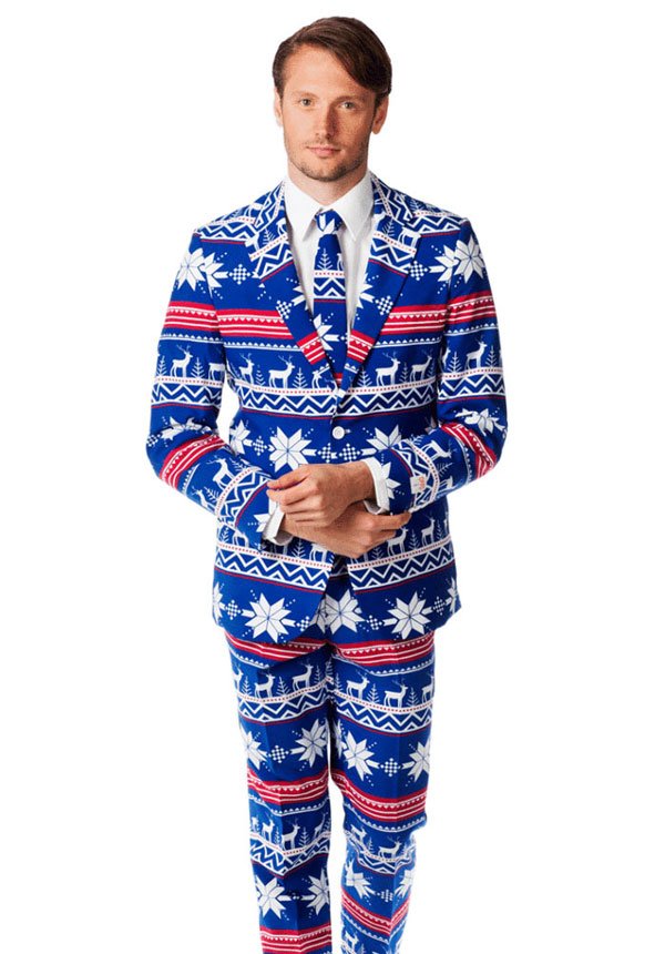 Olvida el feo jersey navide o la nueva tendencia son estos trajes