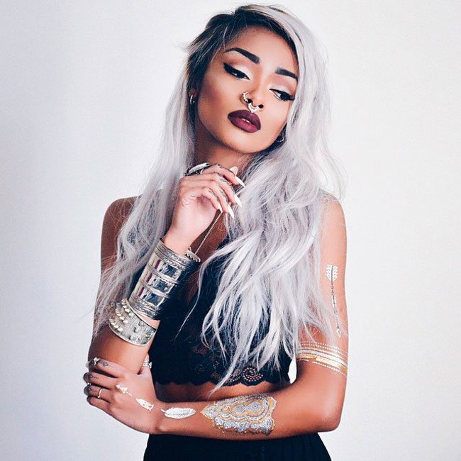 pelo-gris-mujer-tendencia-6