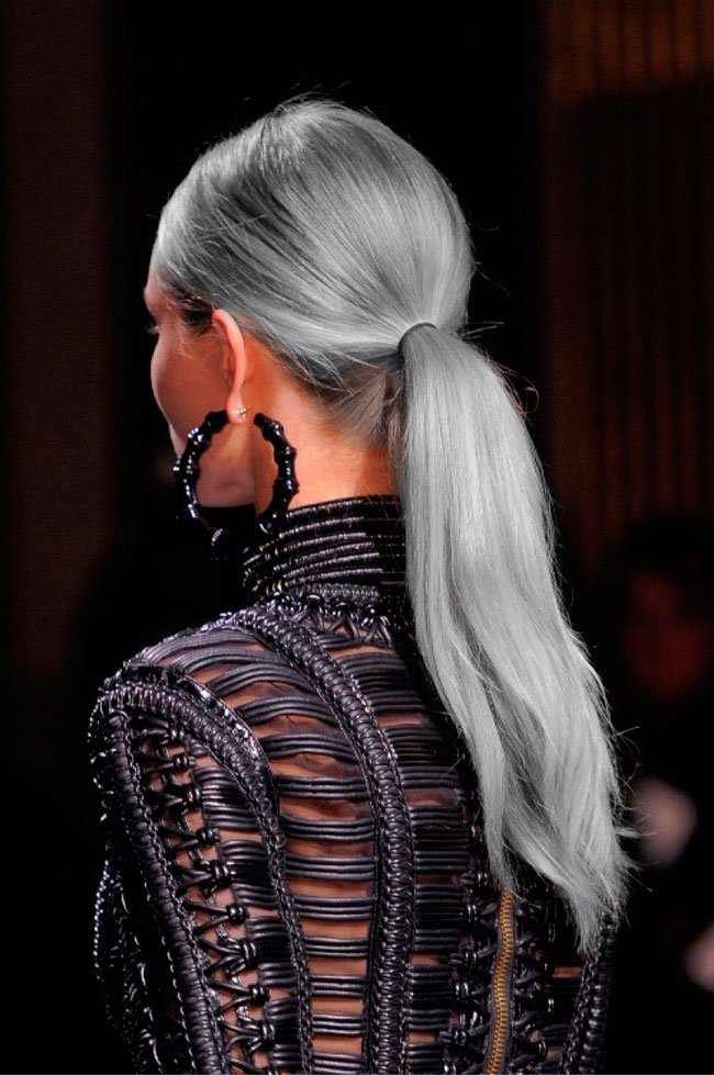 pelo-gris-mujer-tendencia-7